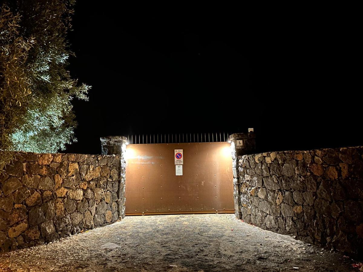 La Cantina Villa Di Campagna 阿奇雷亚莱 外观 照片